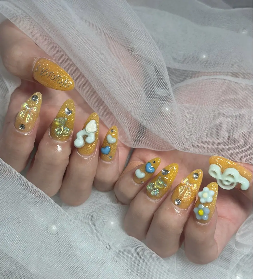 ネイル ハンドネイル フットネイル LAVISH nanamiのネイルデザイン