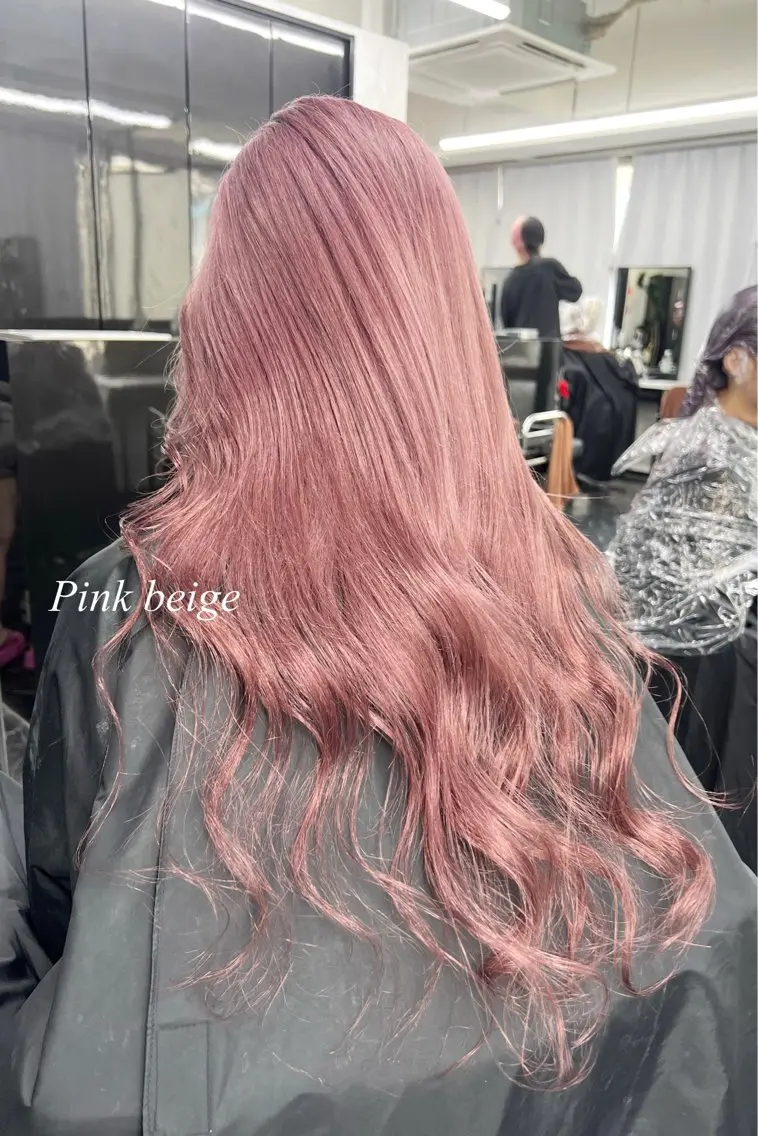 ロング カラー シールエクステ ハイトーンカラー エクステ ヘアカラー トリートメント シールエクステ特化 ハイトーン、NANAのヘアスタイル