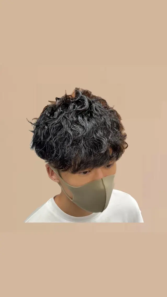 パーマ メンズ マッシュ 波巻きパーマ 筋野 稔貴のヘアスタイル