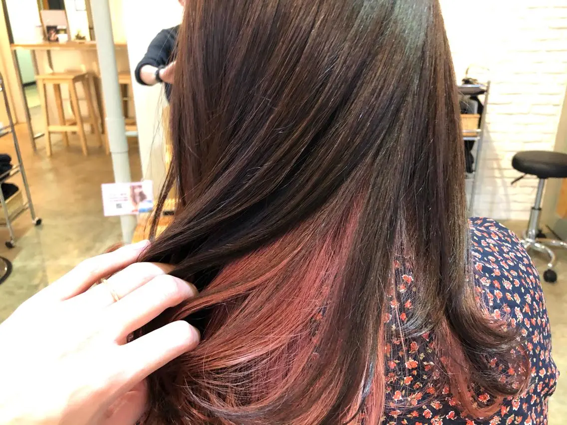 ロング カラー ブリーチ デザインカラー 江里 太介のヘアスタイル