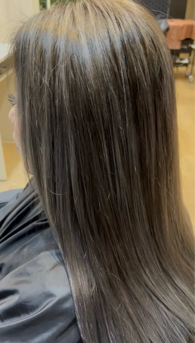 カラー Bejitto SOUMAのヘアスタイル