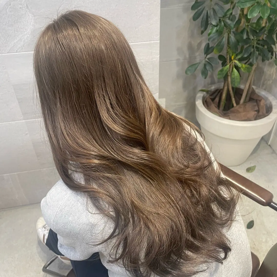 ロング はやしだ あおいのヘアスタイル