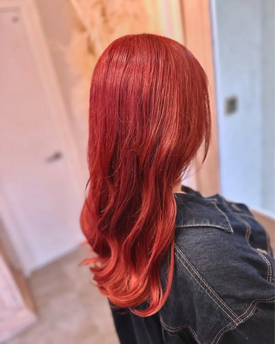 カラー レッドカラー 中田 渚のヘアスタイル
