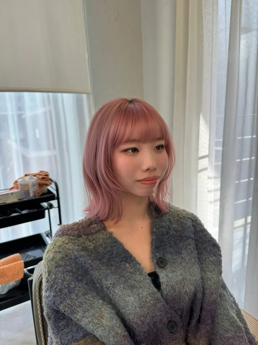 ショート カラー ヘアアレンジ ブリーチ 暖色系/透明感 治野心のヘアスタイル