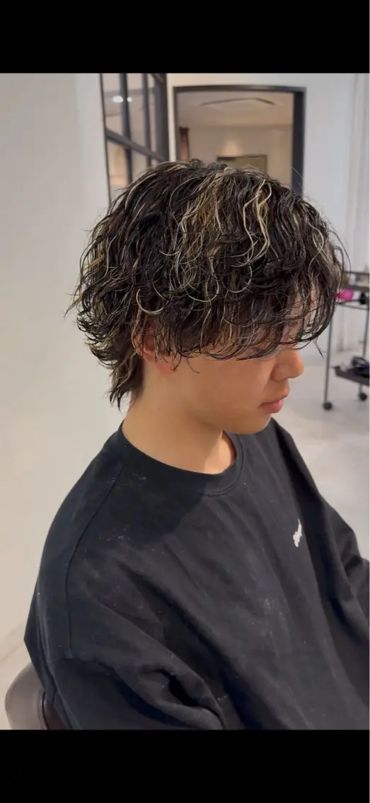 パーマ メンズ カット パーマ メンズパーマ特化/ シャドウ/波巻/陸翔のヘアスタイル