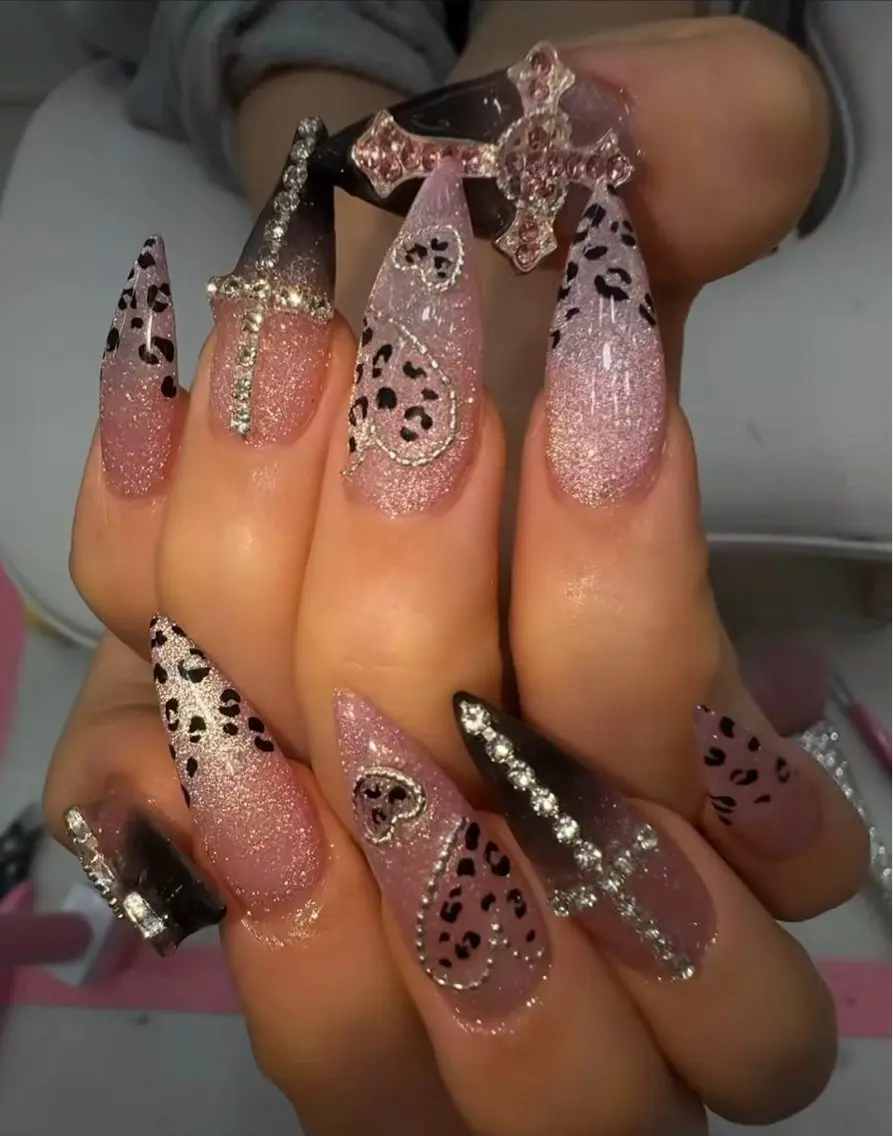 ネイル ジェルネイル グラデーション キラキラネイル 韓国ネイル ラメ(グリッター) ハンドネイル kana nailのネイルデザイン
