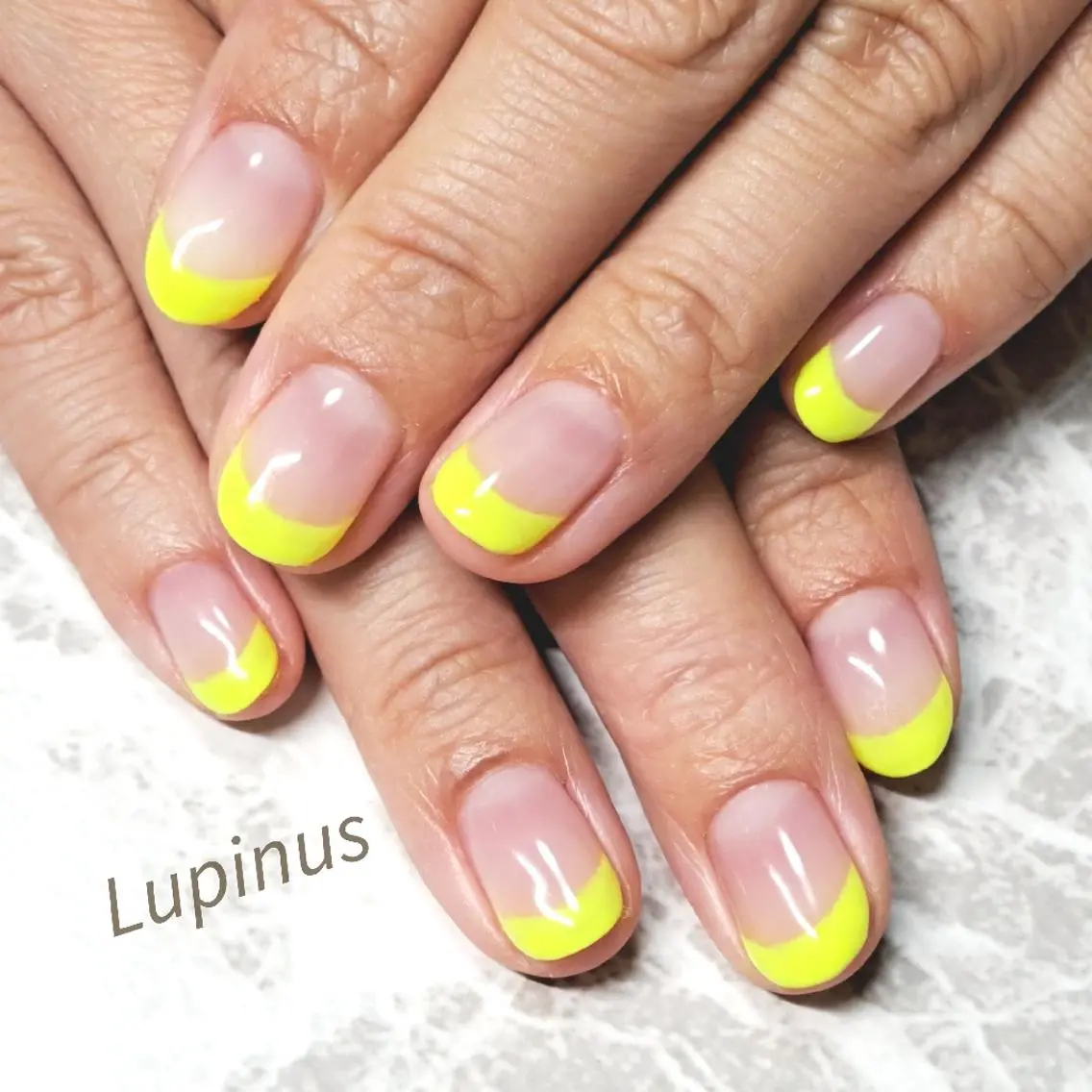 ネイル フレンチネイル 黄色 Lupinus ルピナスのネイルデザイン
