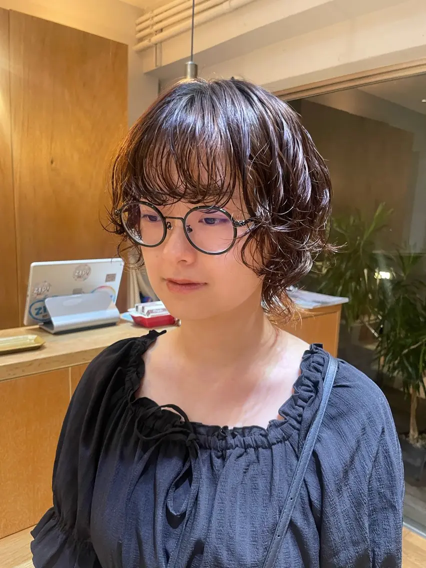 ミディアム ミディアムパーマ レイヤーカット ウルフカット パーマ レイヤー/縮毛矯正 🪄chihiroのヘアスタイル