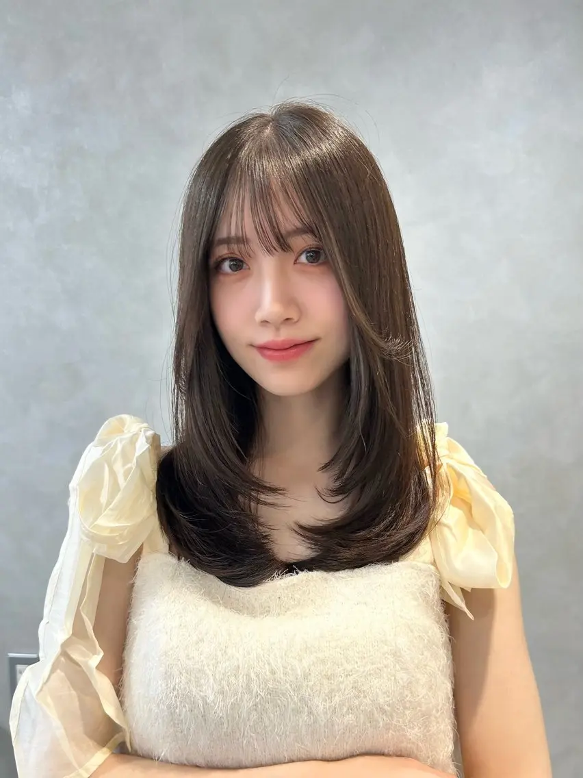 ミディアム カラー グレージュ レイヤーカット ❤️ショートカット ・顔周りカット❤️のヘアスタイル