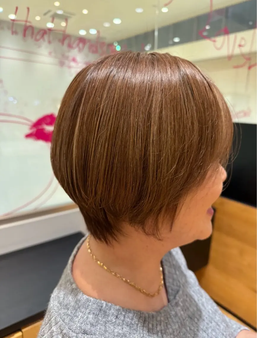 ショート カラー ブラウンカラー 中島 紗來のヘアスタイル