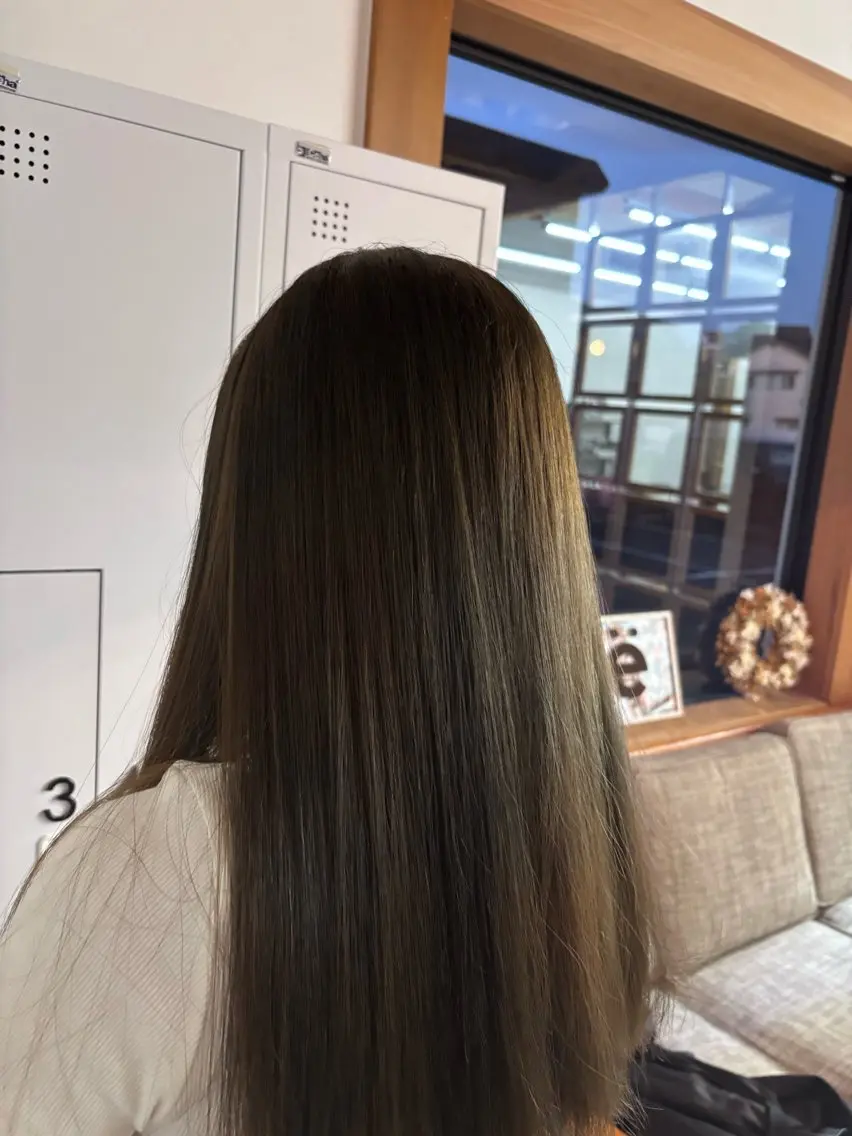 【1日3人限定⁉️】カット➕カラー➕トリートメント　別途ロング料金有の写真