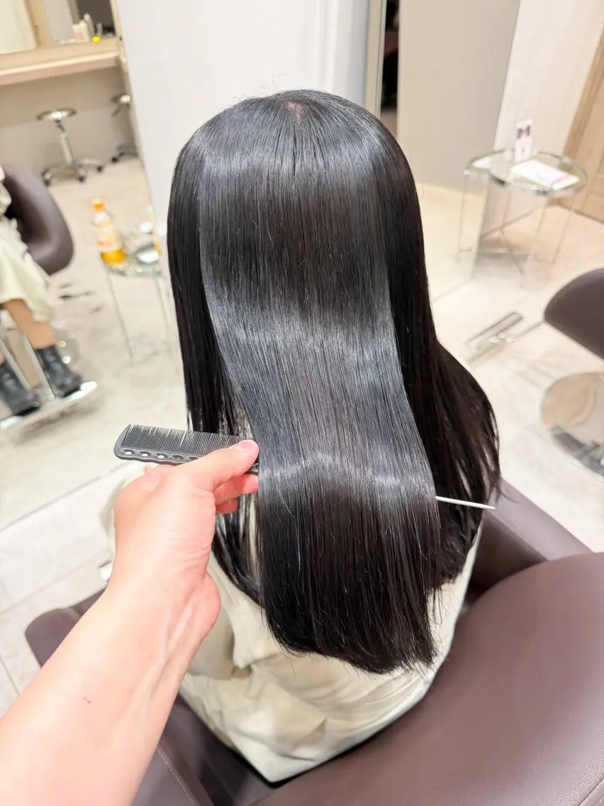 セミロング ワタナベ ヒヨリのヘアスタイル