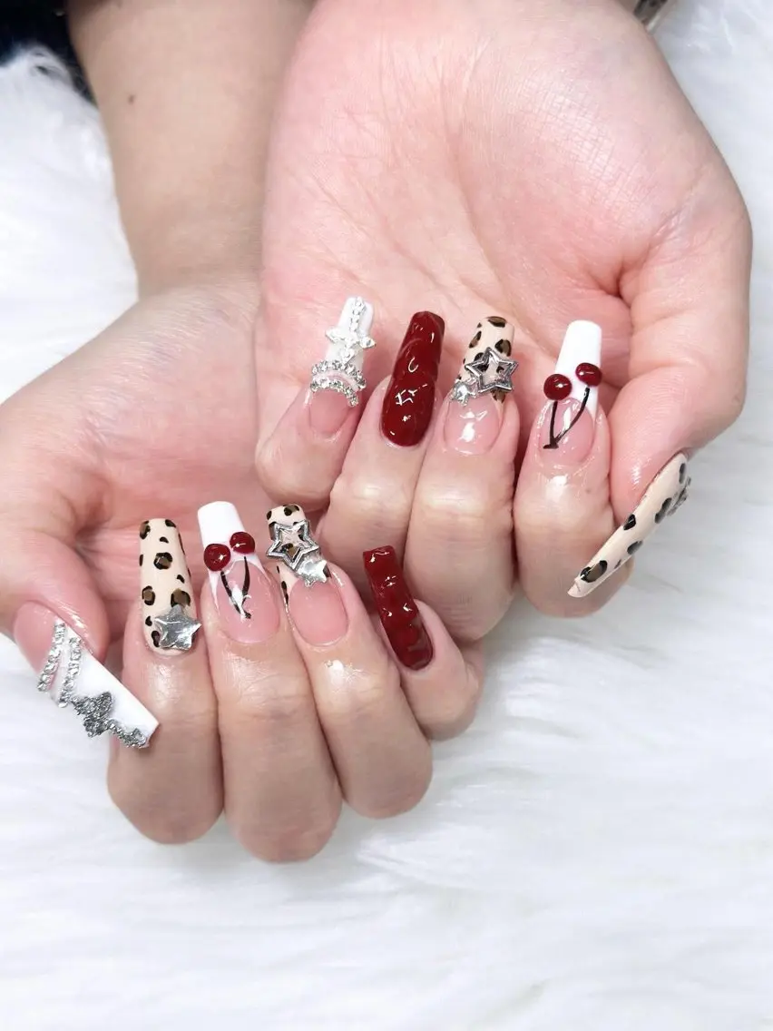 ネイル AURA NAIL🎀💅のネイルデザイン