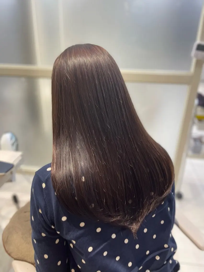 ロング ヘアカラー 𝐑𝐞𝐨/透明感 𝐜𝐨𝐥𝐨𝐫のヘアスタイル