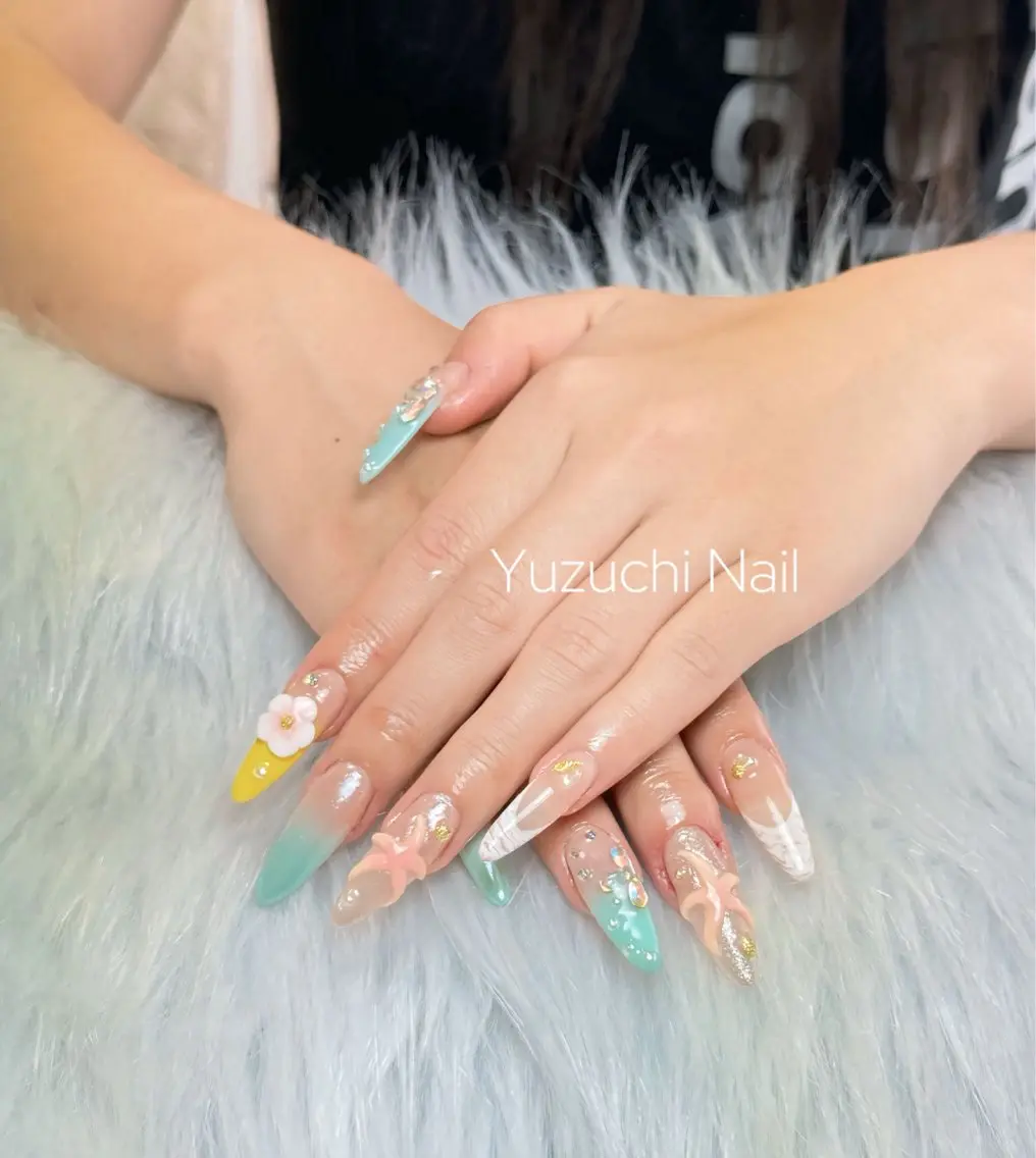 ネイル フットネイル 夏ネイル ワンホンネイル ハンドネイル ハンドケア Yuzuchi Nailのネイルデザイン