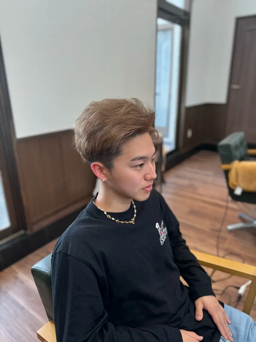 ショート カラー メンズ メンズブリーチ 黒髪 ブリーチ 透明感カラー カット ヘアカラー トリートメント 長屋 裕也のヘアスタイル