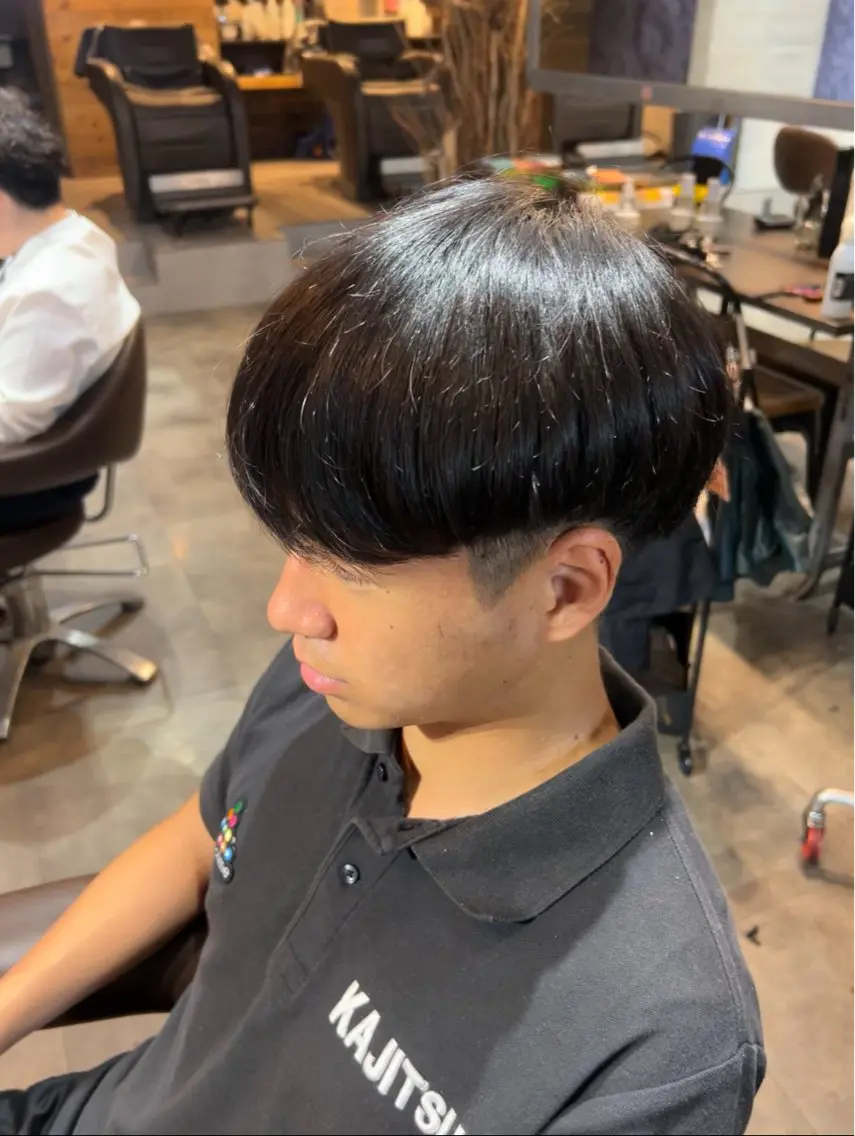 メンズ カット 縮毛矯正 Lit 前里花鈴のヘアスタイル