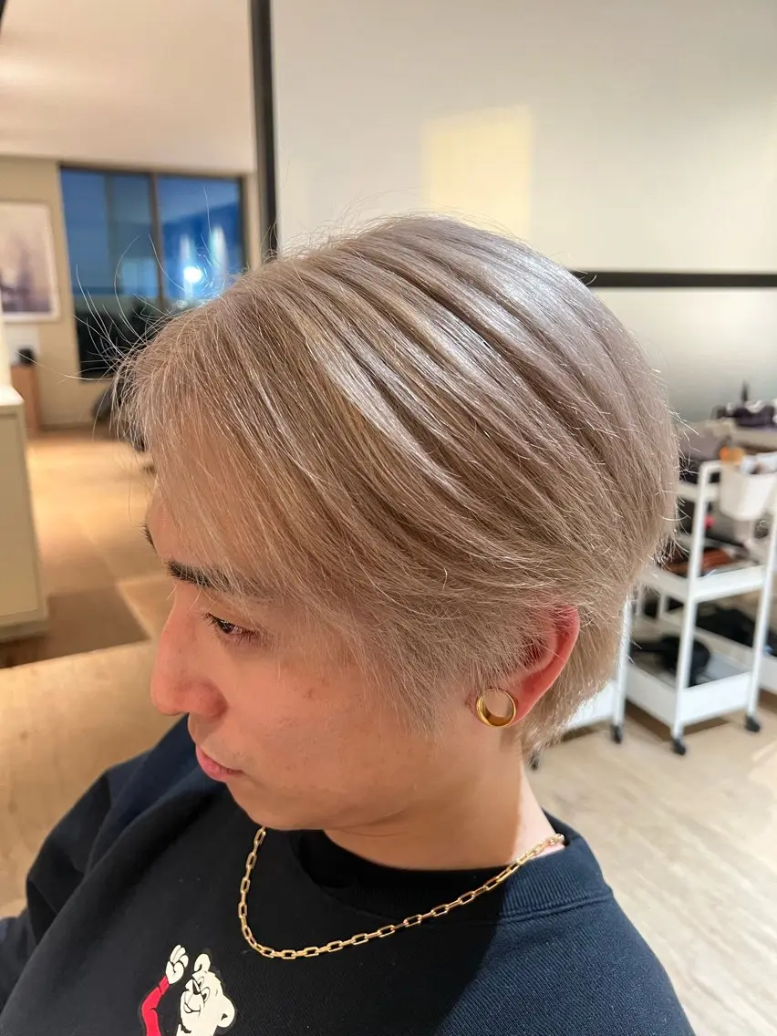 カット+ブリーチオンカラー+質感コントロールケア✨の写真