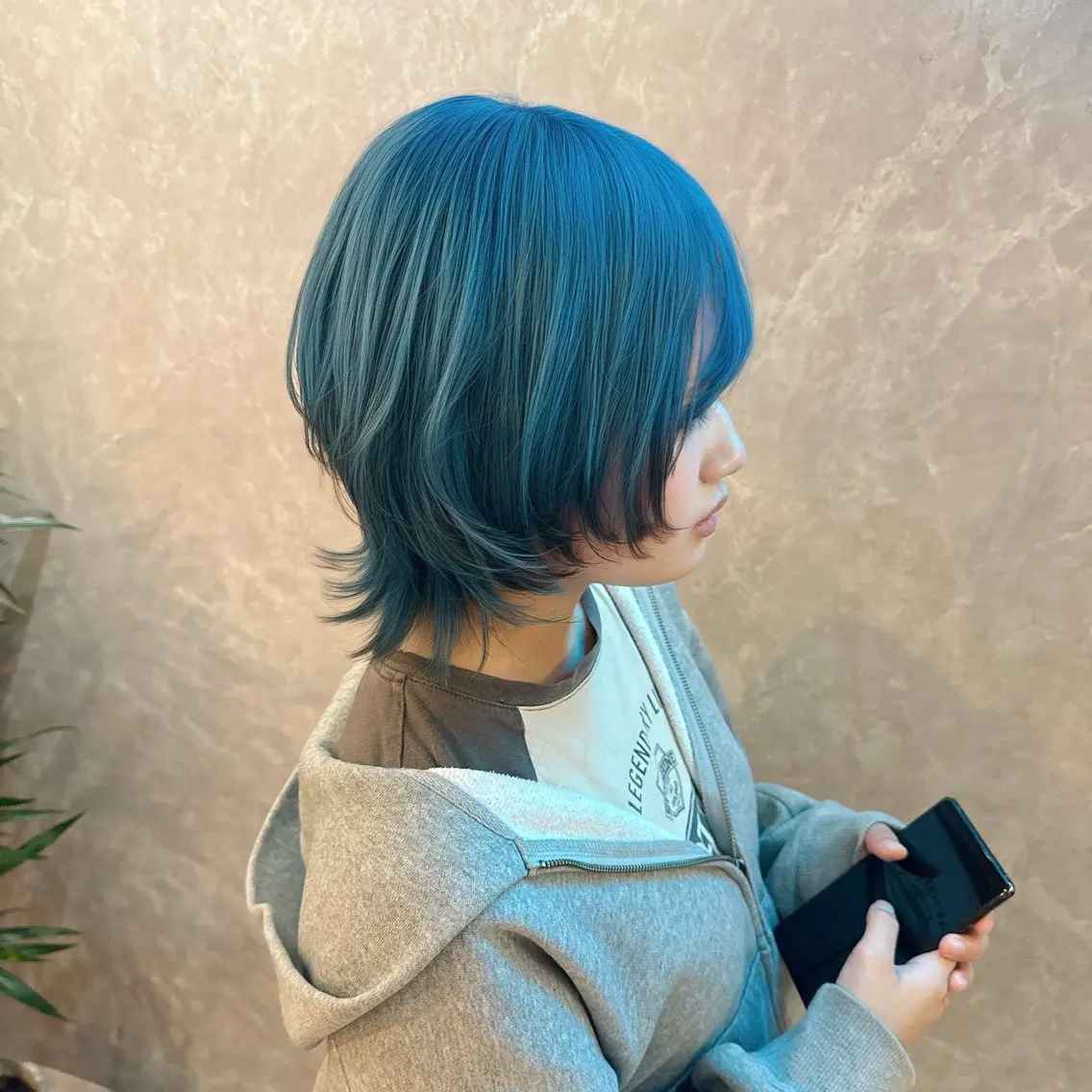 ミディアム カラー 黒髪 ブリーチ ブルーカラー デザインカラー ハイトーンカラー ヘアカラー トリートメント ブリーチの神 KYONのその他イメージ