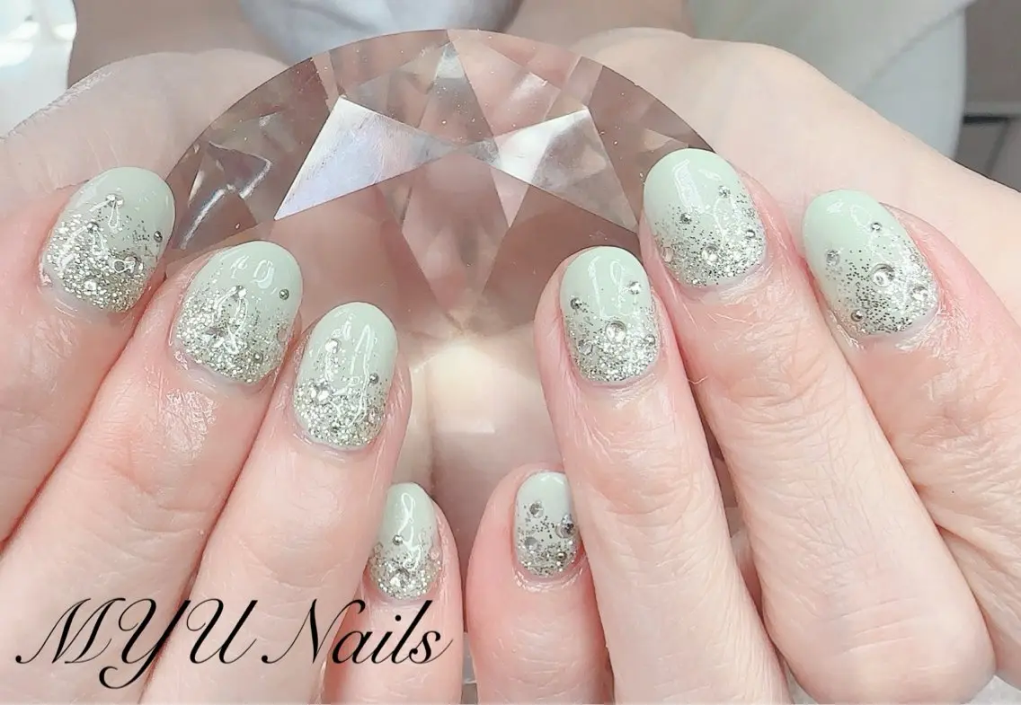 ネイル アートネイル ジェルネイル 持ち込み パラジェル ストーンネイル ニュアンスネイル🌈 MYU Nailsのネイルデザイン