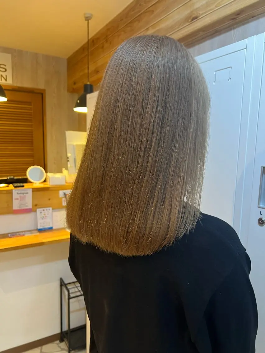 セミロング カラー ベージュカラー ブリーチ カット ヘアカラー トリートメント 艶ボブ🤎ボブパーマ 透明感カラー\メンズのヘアスタイル