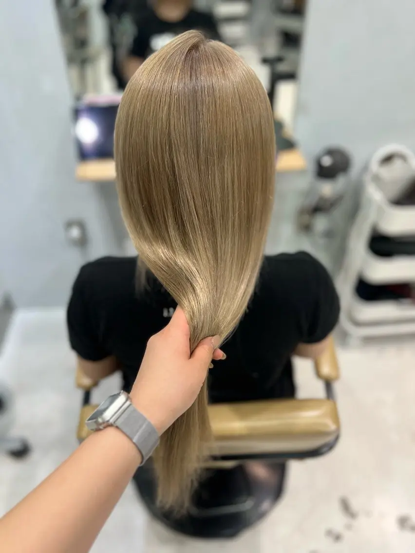 ロング カラー レイヤーカット ⭐シミズリホのヘアスタイル