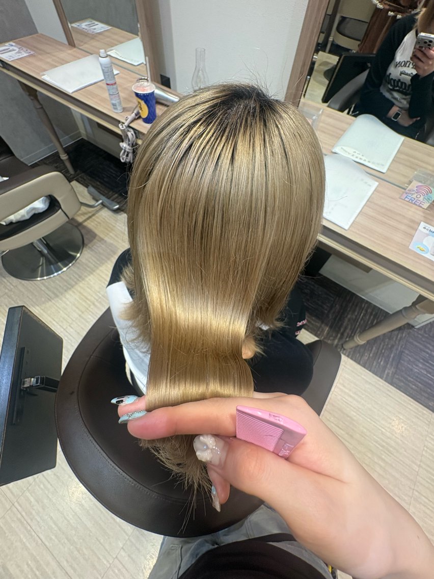 縮毛矯正 🎀うる艶カラー🎀 リン🪽のヘアスタイル