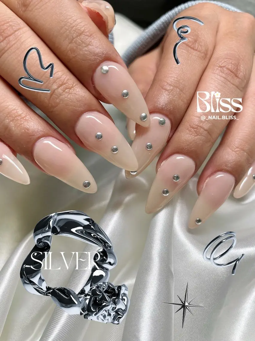 ネイル 持ち込み ハンドネイル NAIL BLISSのネイルデザイン