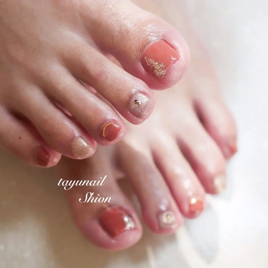 ネイル アートネイル フットネイル ジェルネイル キラキラネイル ニュアンスネイル ネイルサロン 【たゆnail】のネイルデザイン