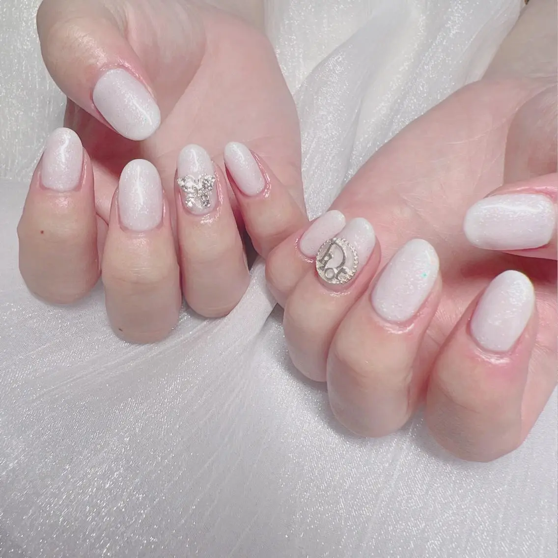 ネイル オーロラネイル フットネイル フレンチネイル ジェルネイル 韓国ネイル ハンドネイル ハンドケア 【ENサロン】 Rei🎀Nailのネイルデザイン