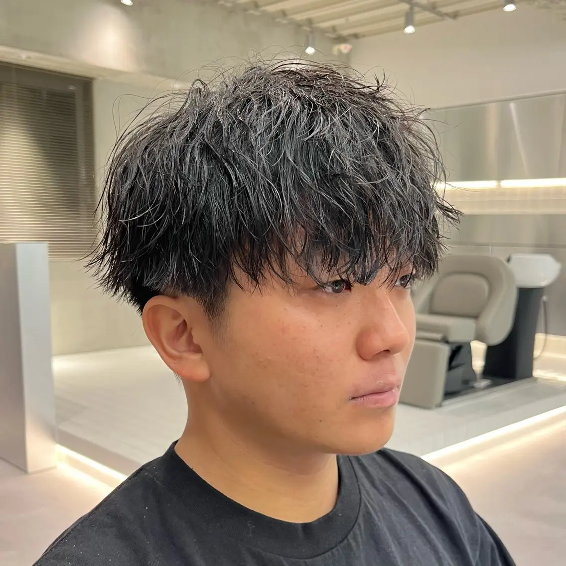 ショート パーマ メンズ ⚡メンズパーマフ ェードカットTomyのヘアスタイル