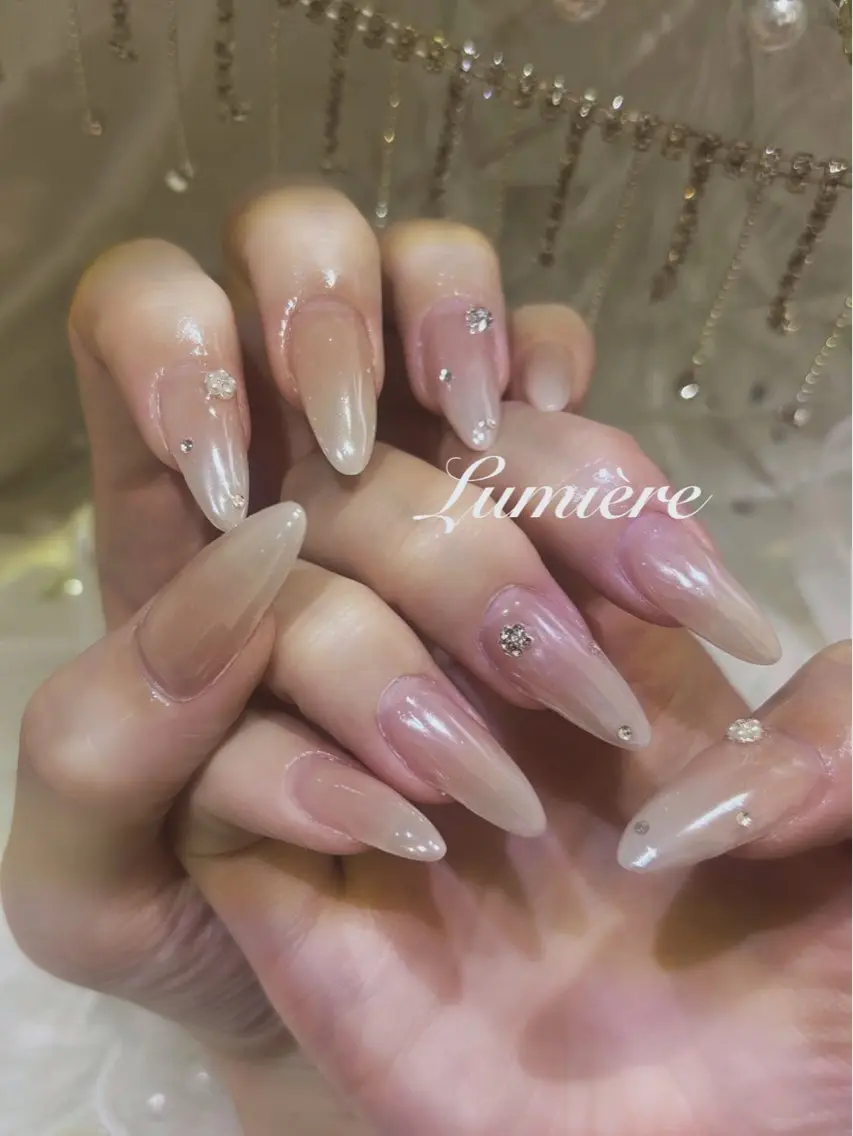 ネイル ハンドネイル Lumière｜ ロング｜ワンホンのネイルデザイン