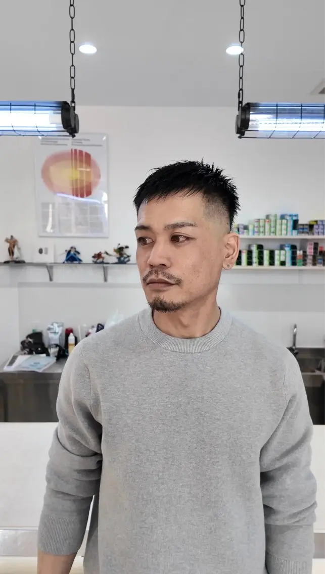 ショート メンズ フェードカット スキンフェード カット メンズ特化美容師 SHUMMAのヘアスタイル