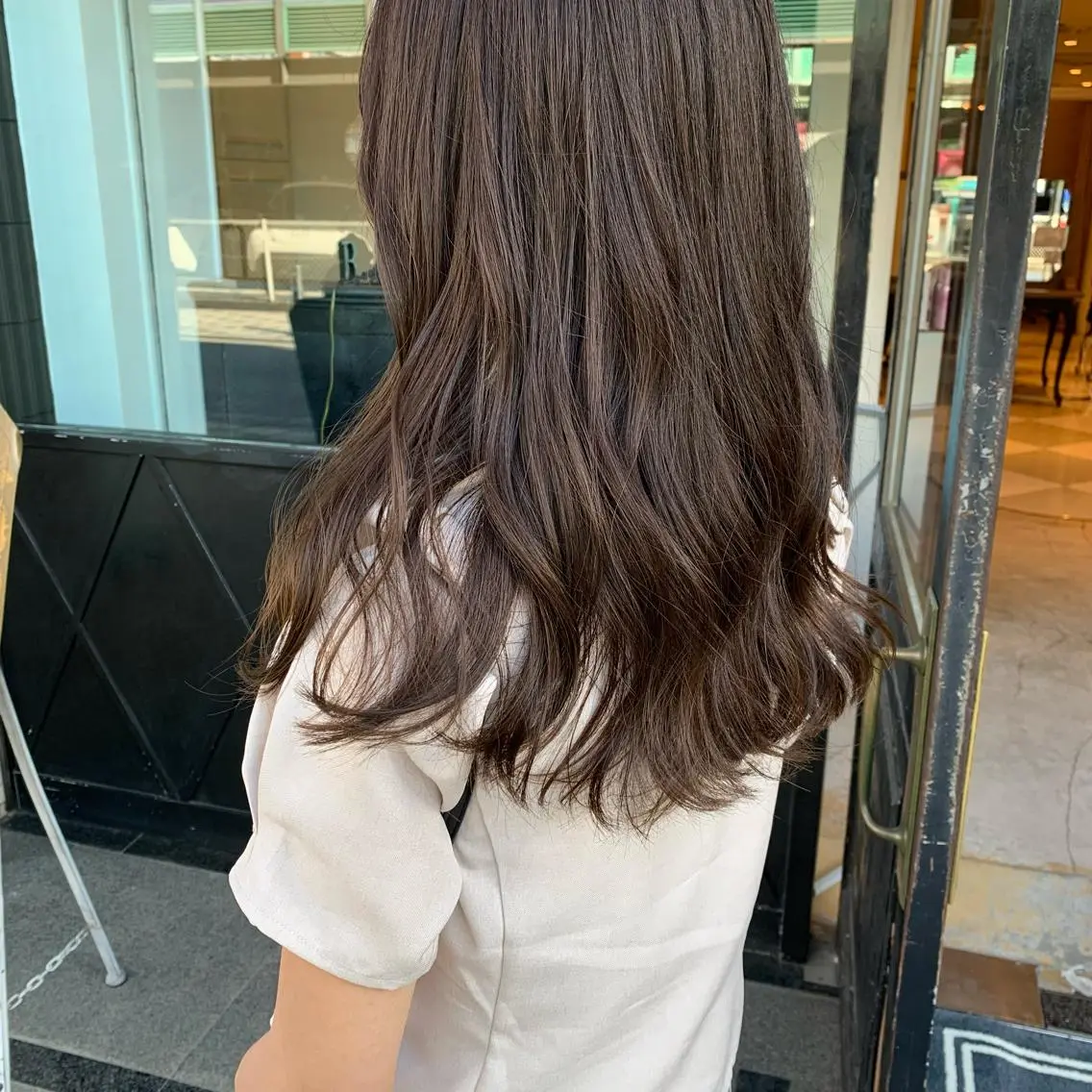 ロング カラー カット トリートメント SAKINO ベージュカラーのヘアスタイル