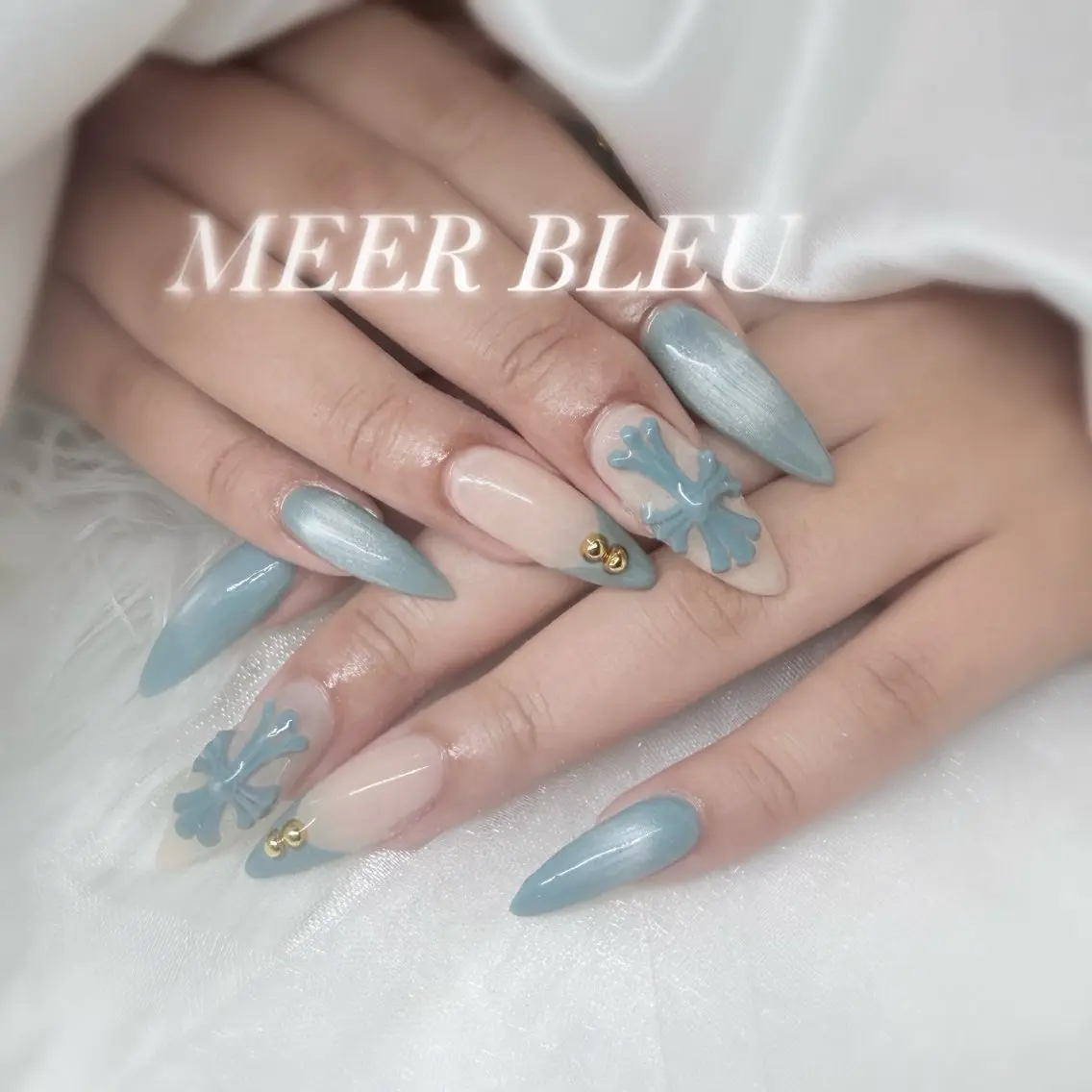 ネイル ブルー 韓国ネイル ロングネイル シンプルネイル ハンドネイル ハンドケア MEER BLEU メアブルーのネイルデザイン