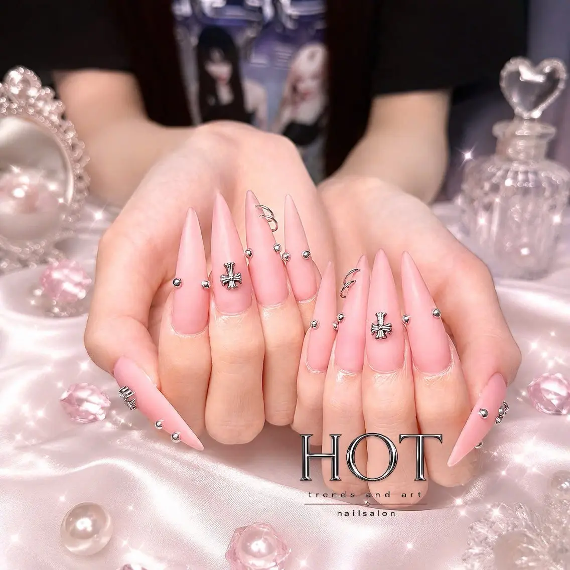 ネイル アートネイル オーロラネイル クリアネイル 長さ出し フレンチネイル ハンドネイル HOT Nail Salonのネイルデザイン