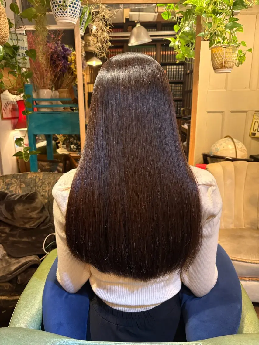 ロング 縮毛矯正 カット 縮毛矯正 ヘッドスパ 飯田 実歩(じっぽ)のヘアスタイル