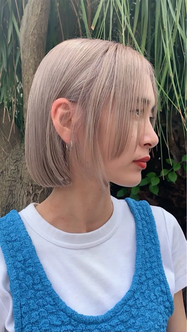 ミディアム ヘアカラー 岩田 良/ブリーチカラーのヘアスタイル