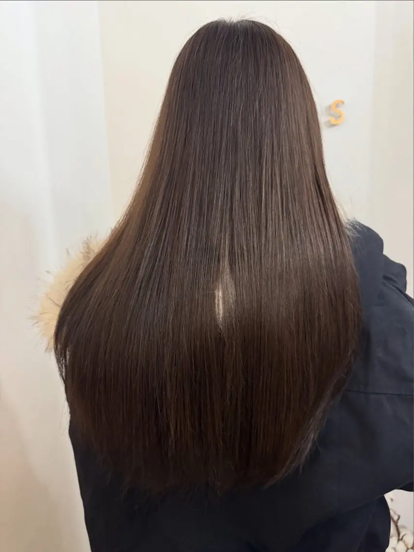 ロング ヘアカラー 透明感カラー 🤍のヘアスタイル