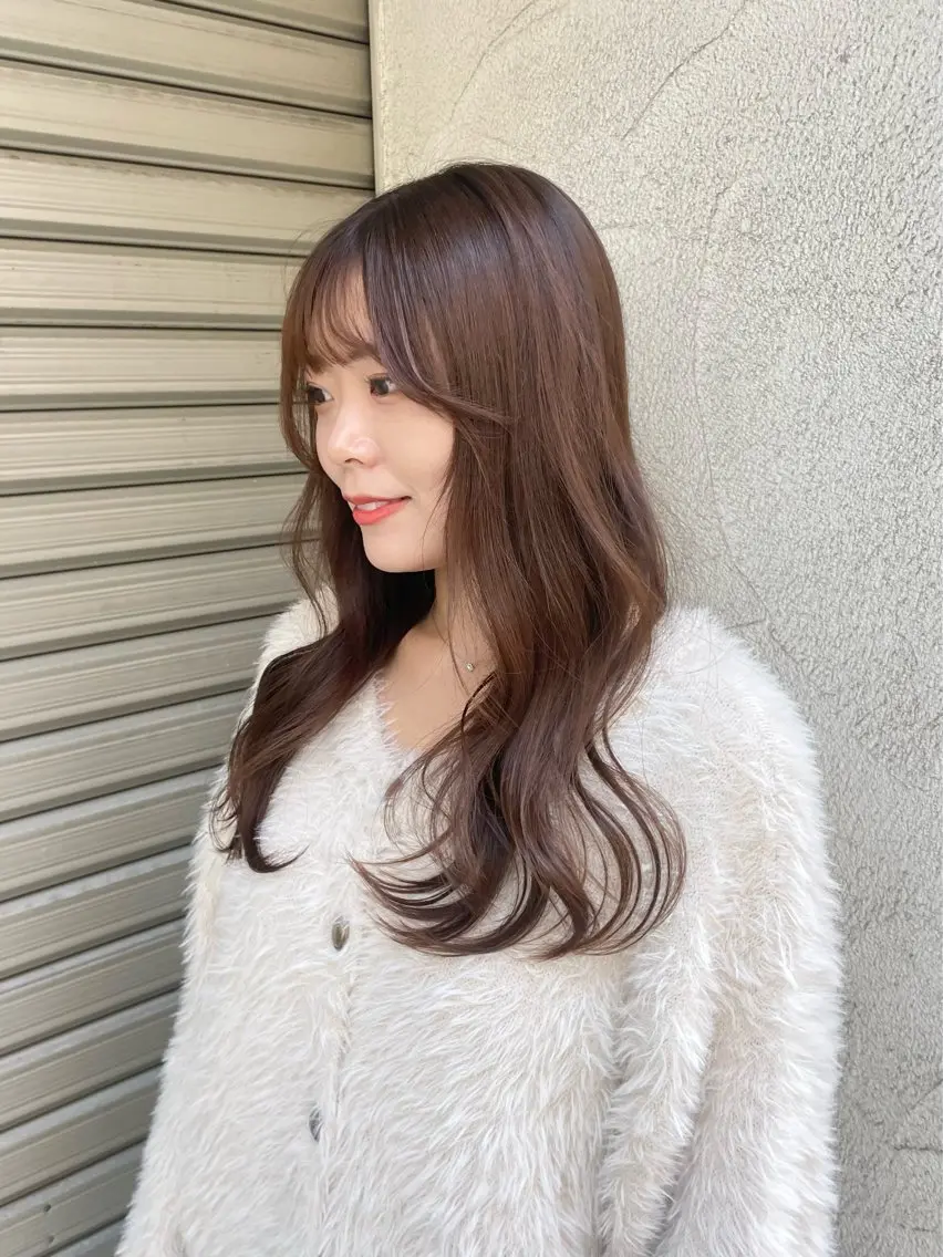 ロング カット ヘアカラー 秋山 智香のヘアスタイル