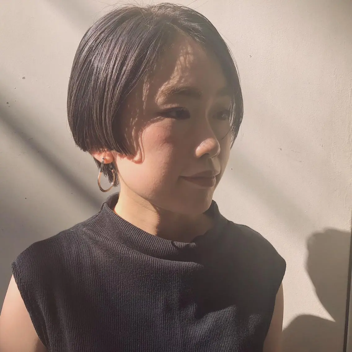 ショート カラー ブリーチ 透明感カラー ダブルカラー グレージュ ショートヘア ヘアカラー トリートメント 山中 直輝のヘアスタイル