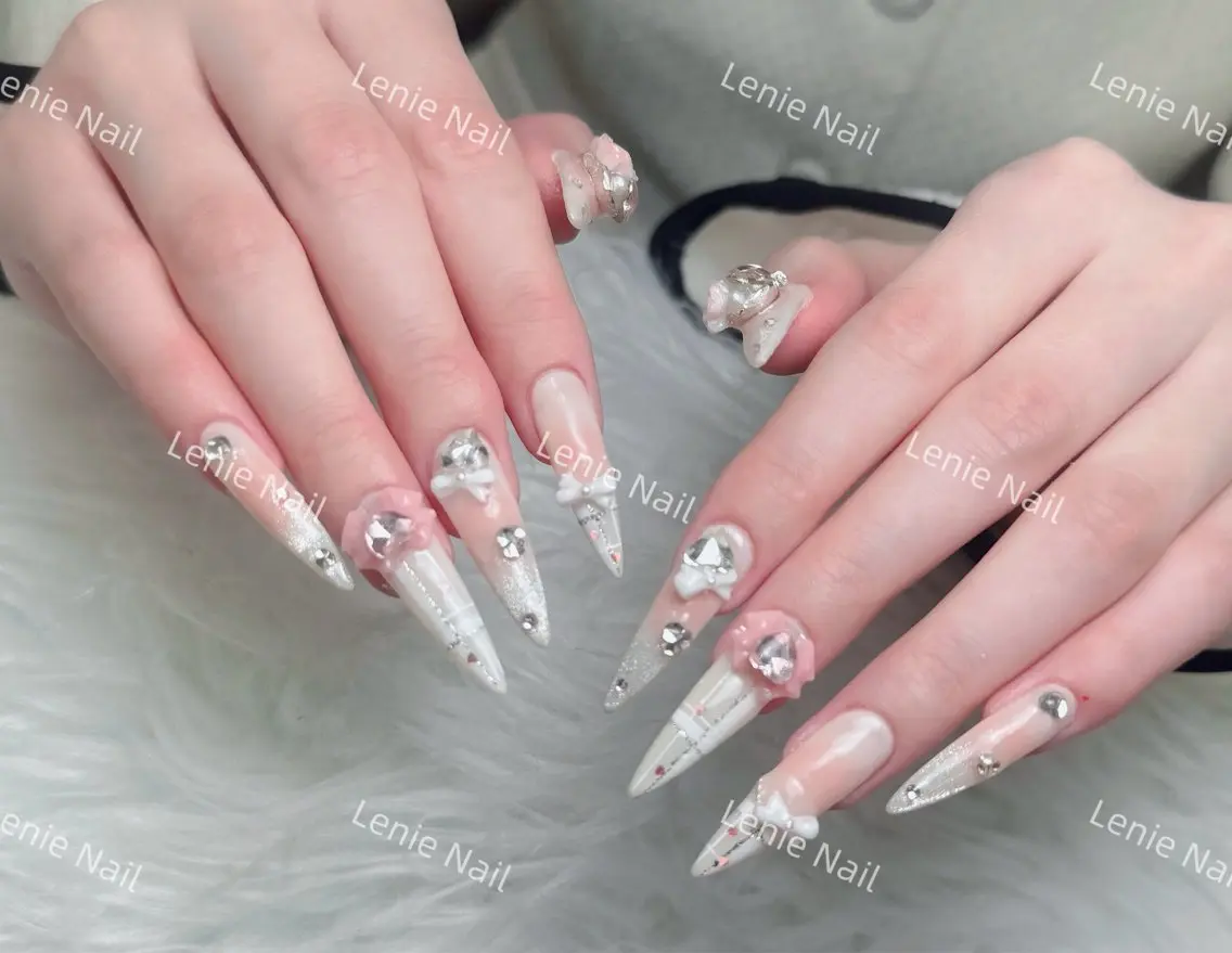 ネイル チークネイル 長さ出し フラッシュネイル フレンチネイル グラデーション ハンドネイル Lenie Nail Salonのネイルデザイン