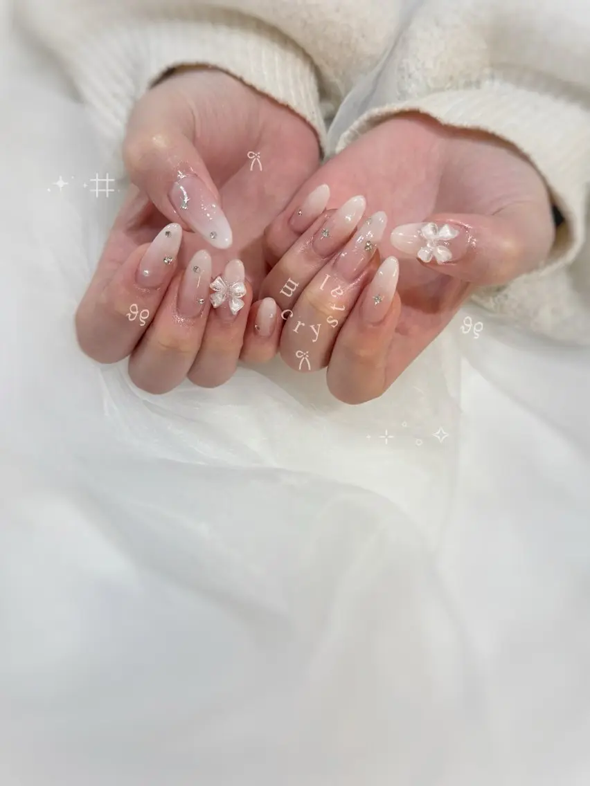 セミロング Nailsalon M-crystalのネイルデザイン