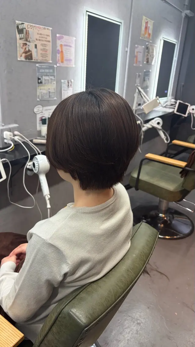 ショート やぶかみ りんのヘアスタイル