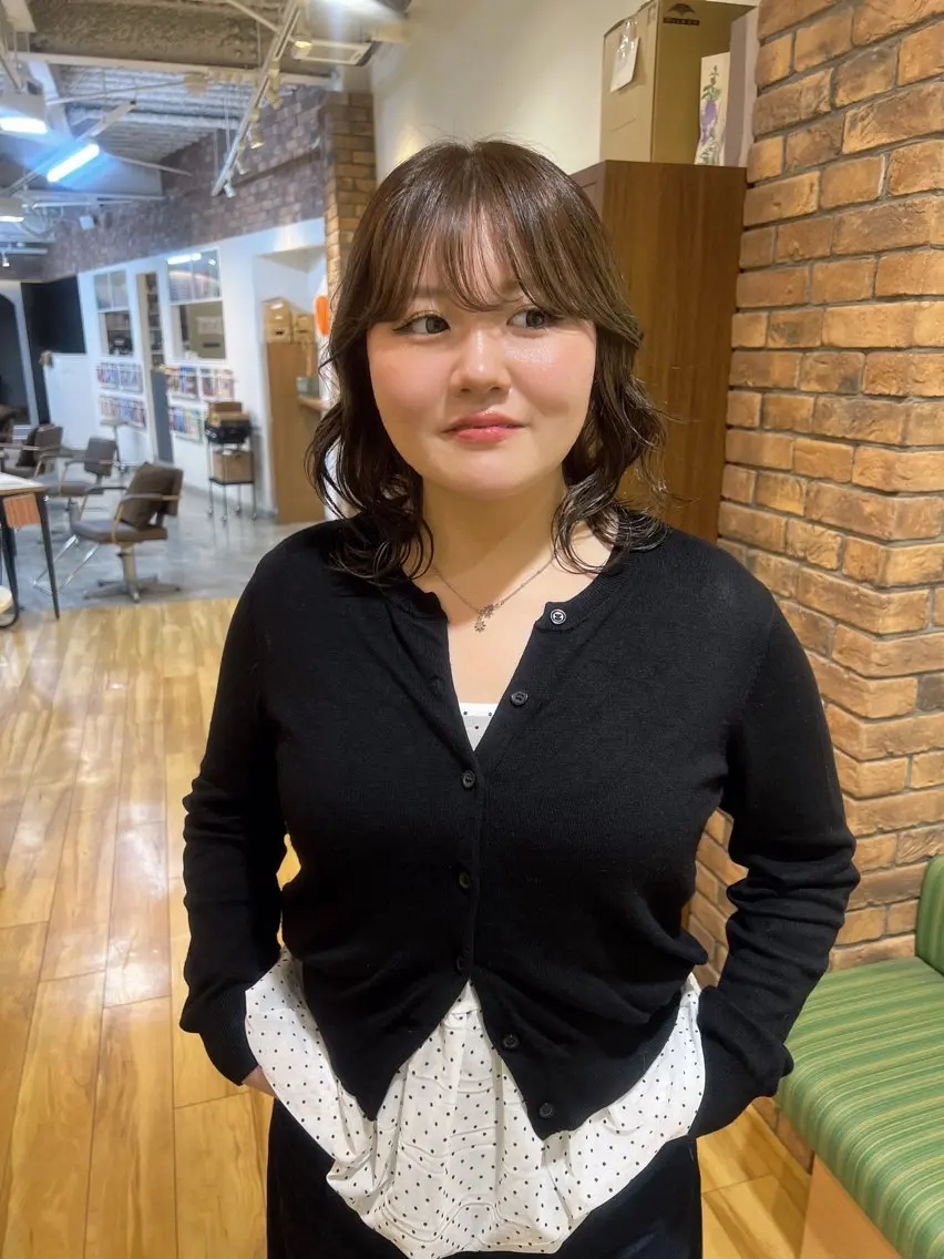 カラー グレージュ オリーブグレージュ オリーブグレー 村井 湖奈のヘアスタイル