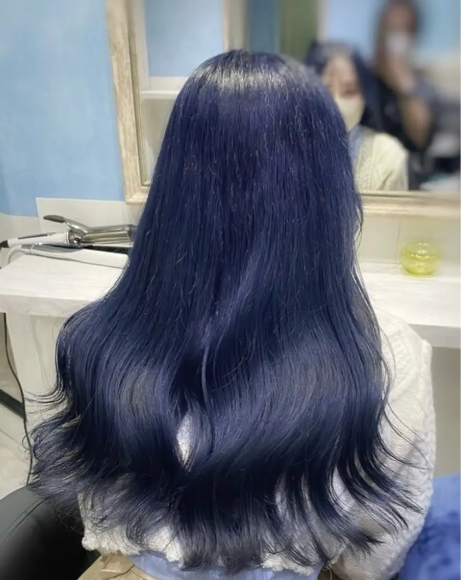 ロング カラー ブリーチ ブルーカラー ネイビーカラー シルバー ロング 🦋ブリーチ/カラー 専門AYA💖のヘアスタイル