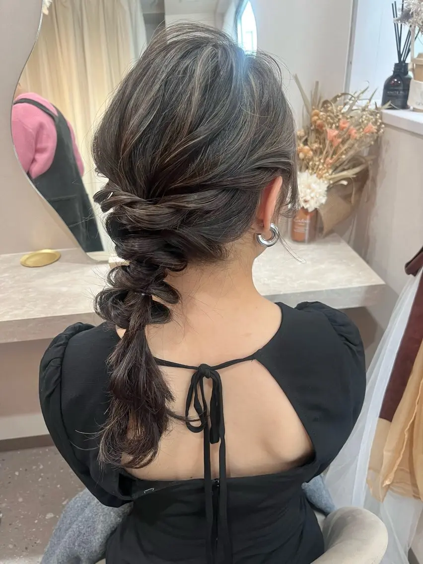 セミロング ヘアアレンジ ヘアセット Mila Akariのヘアスタイル