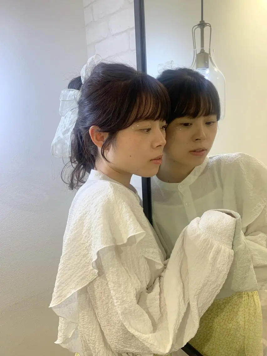 セミロング 顔周りカット 鍋嶋 涼香のヘアスタイル