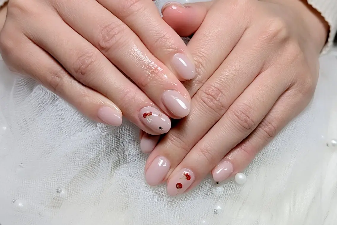 ネイル シンプルネイル m&pPrivate nailsalonのネイルデザイン