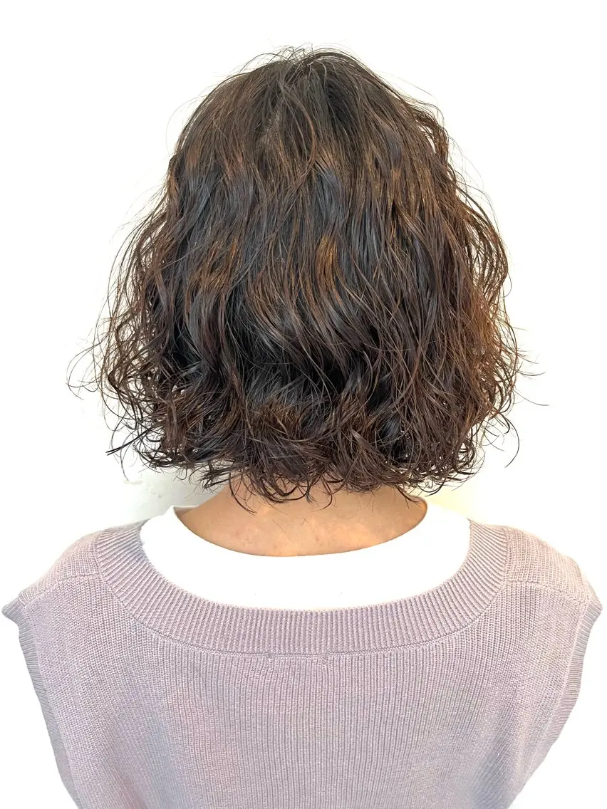ミディアム パーマ 伊藤 さやかのヘアスタイル